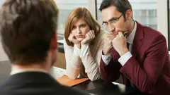 Avoiding eye contact during conversation – psychologists explain what this says about a person's personality